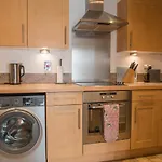 Toothbrush Apartments - Ipswich Waterfront - Anchor St