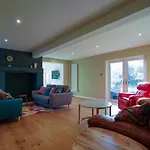 Unique 5Bd Farm House Perfect For Relaxing