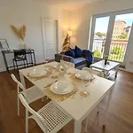 2-Bed, Sleeps 5, 1 Bath, Parking, Wifi