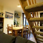 2Br Home W/ En-Suite Toilet, Town Centre Ipswich.