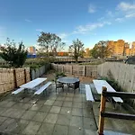 Rooms In City Centre House With Kitchen, Lounge, Garden