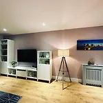 Spacious Luxury Waterfront Apartment
