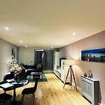 Spacious Luxury Waterfront Apartment