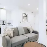 Modern 1 Bedroom Apartment In Central Ipswich