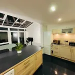 Cosy Rooms In Ipswich Waterfront-Marina
