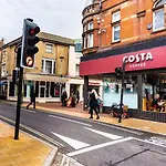 Cozy 4-Guest Getaway In The Heart Of Ipswich