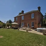 Harkstead Hall By Group Retreats