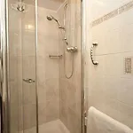 Alpine Villa Guest House