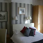 Cranmoor House B And B