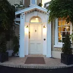 Bentley Tower Hotel