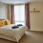 Empire Serviced Apartments