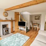 2 Hillside Cottages