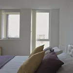 Toothbrush Apartments - Ipswich Waterfront South - Avalon Court (Adults Only)