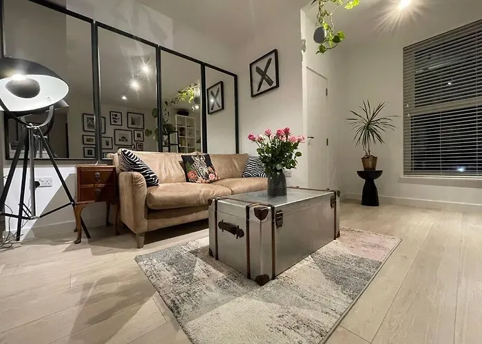 Luxury 1 Bed Ipswich Marina Apartment Free Parking