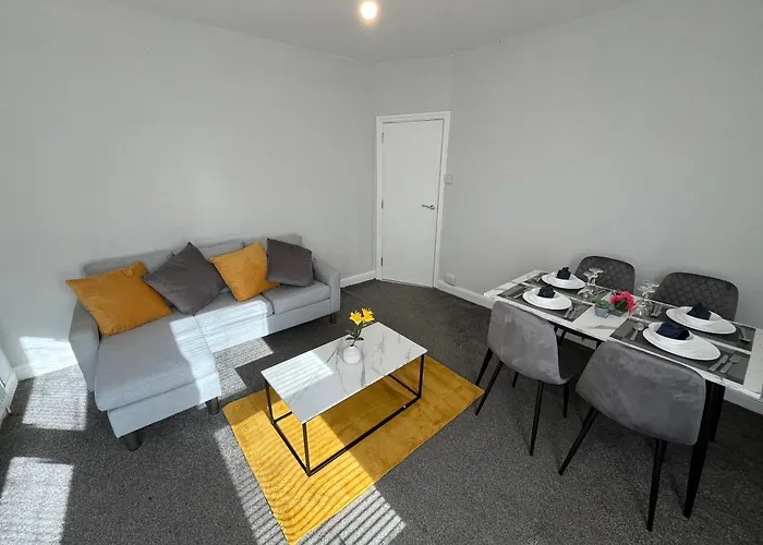 Cosyhomes- 2 Bedroom 1St Floor Apartment With Parking, Perfect For Corporate And Leisure Stays