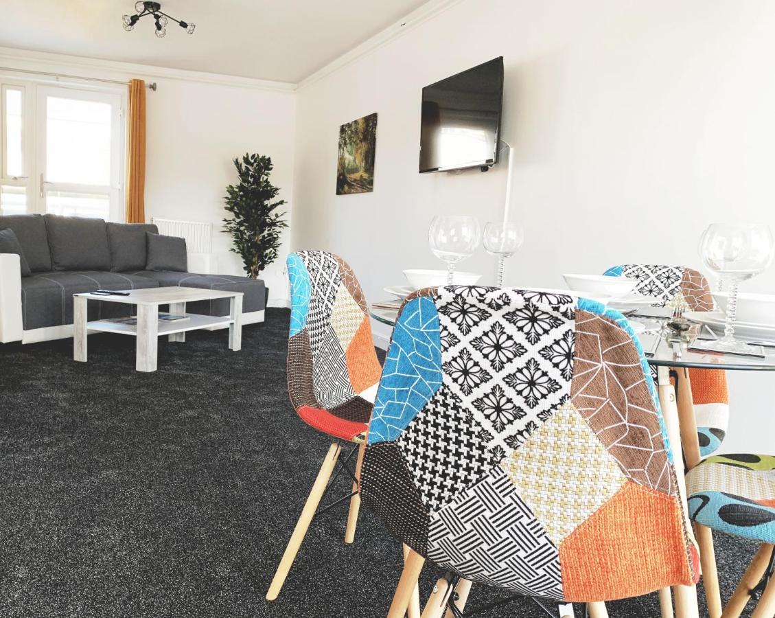 Apartment Toothbrush - - Nr Train Station