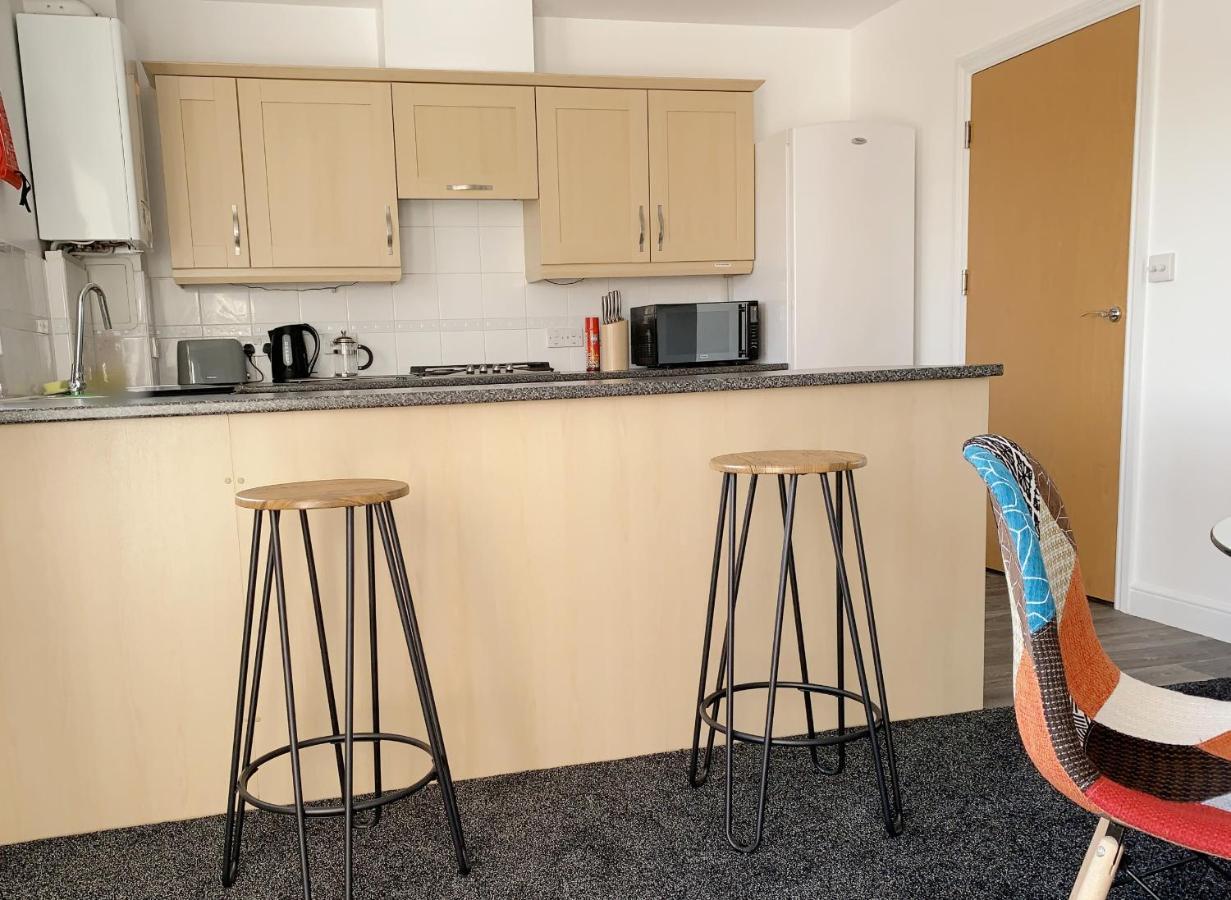 Toothbrush - - Nr Train Station * Ipswich