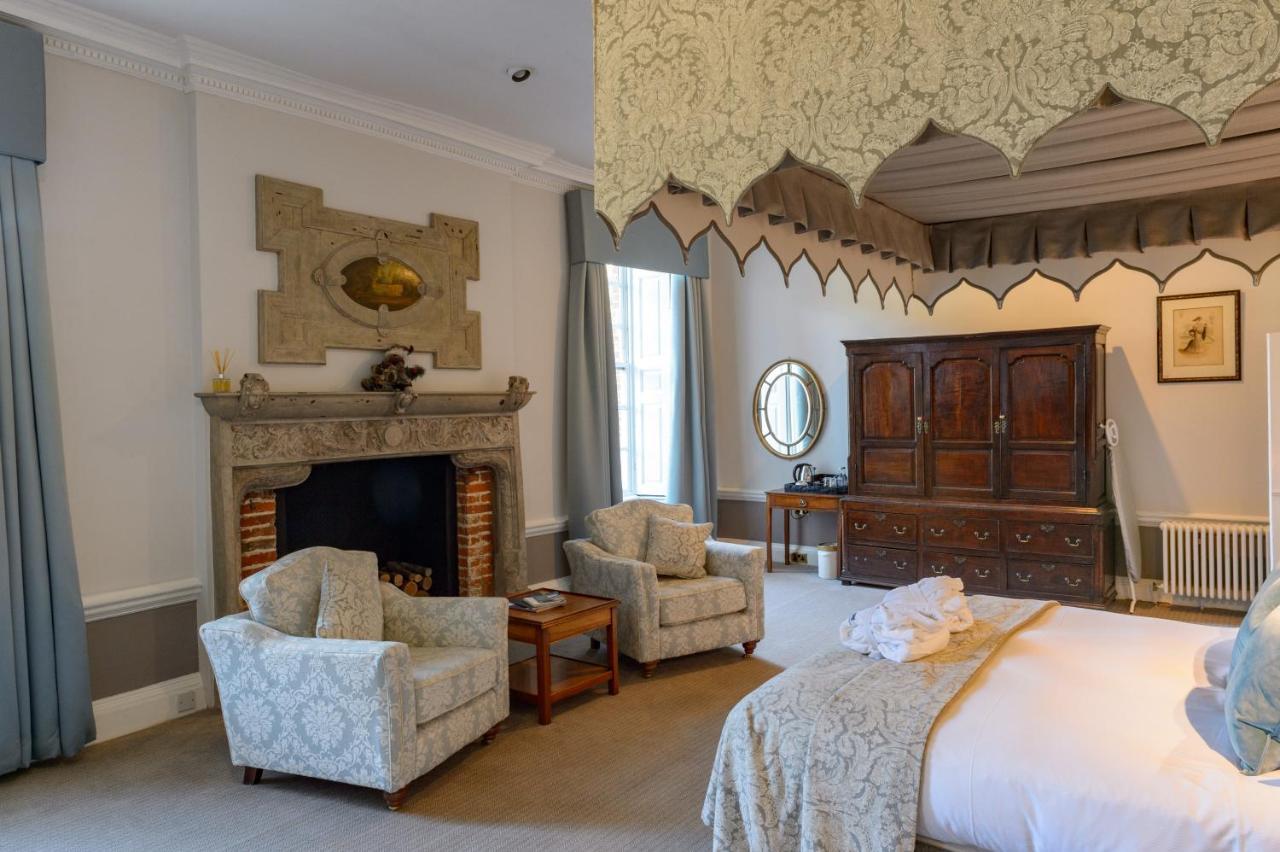 Hintlesham Hall Hotel 4*