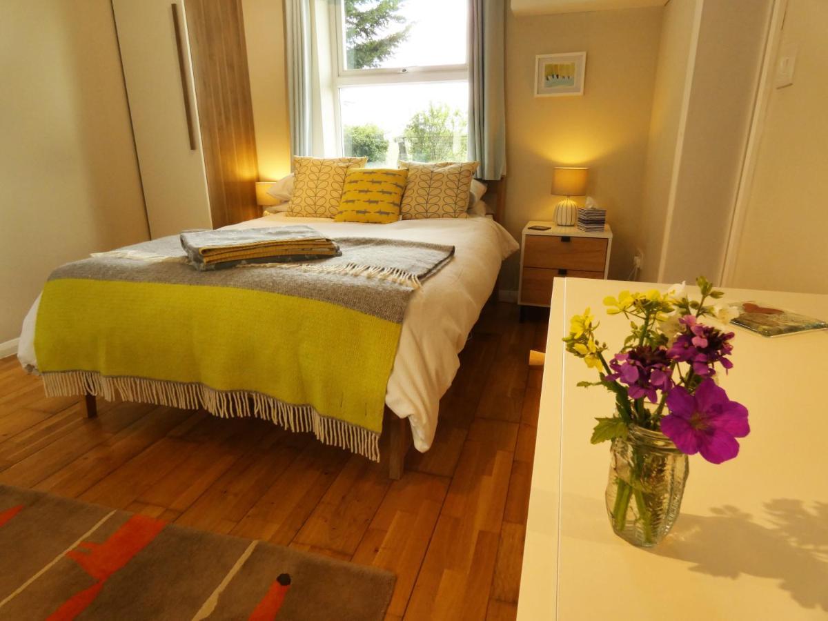 Pine Studio Bed & Breakfast *