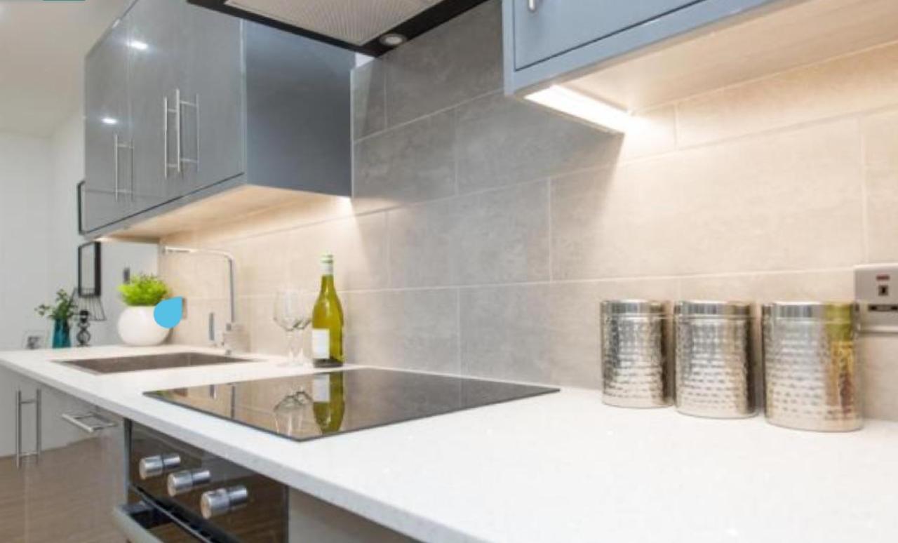 Elm Street Apt With 2 Bed 2 Bathrooms * Ipswich