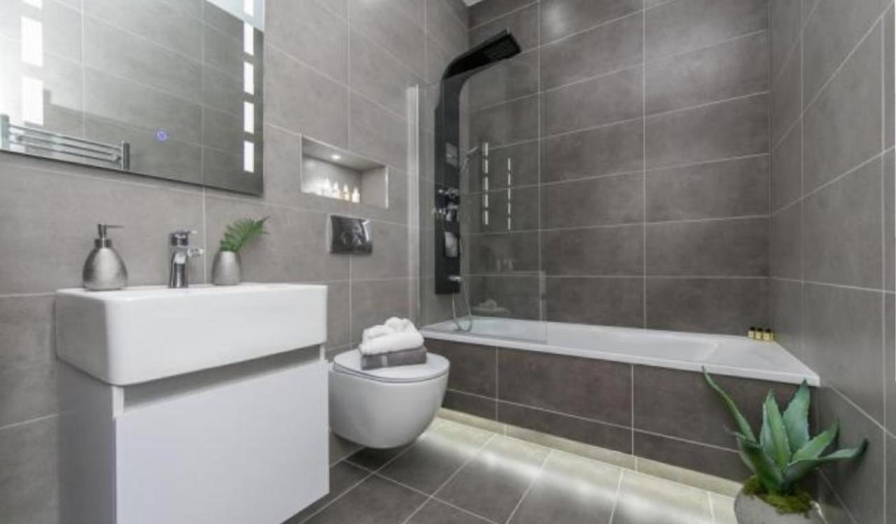 Elm Street Apt With 2 Bed 2 Bathrooms * Ipswich