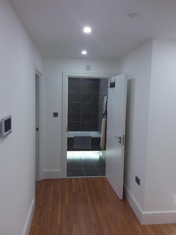 Elm Street Apt With 2 Bed 2 Bathrooms Apartment Ipswich