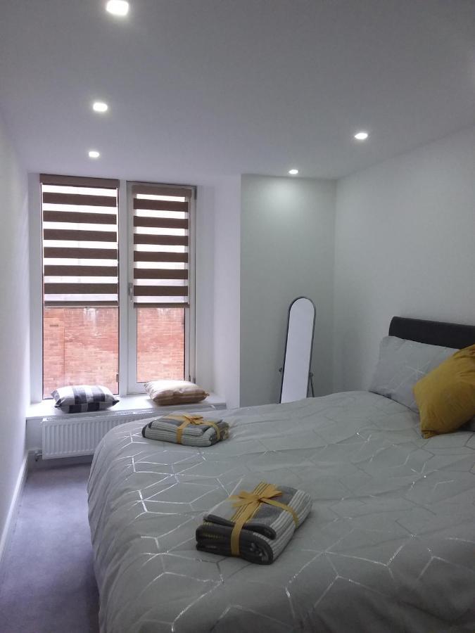Elm Street Apt With 2 Bed 2 Bathrooms Ipswich