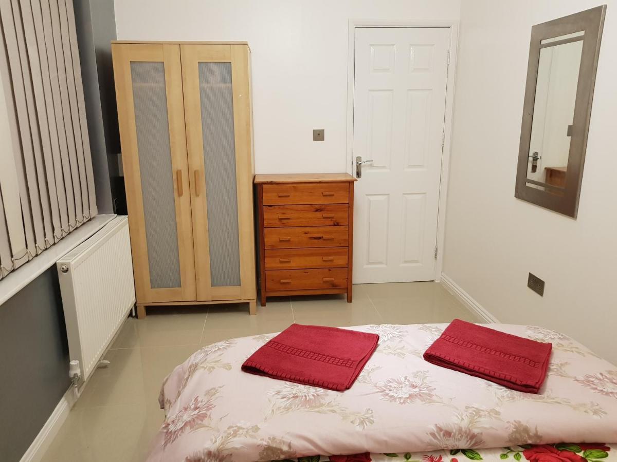 Observation Court Apartment *