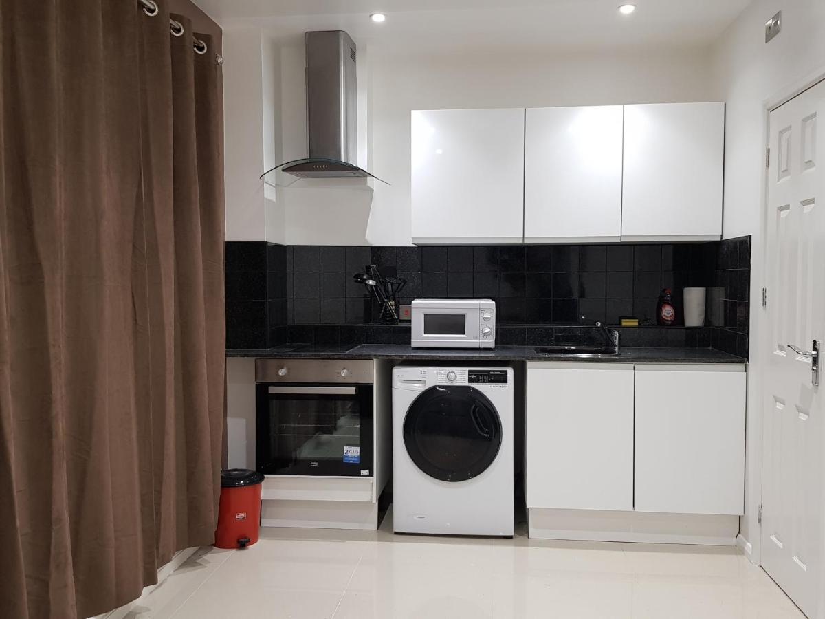 Apartment Observation Court *