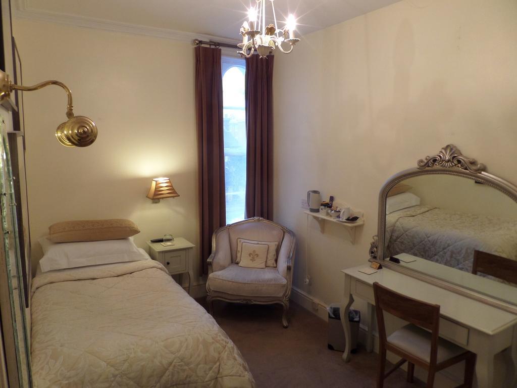 Bentley Tower 3*