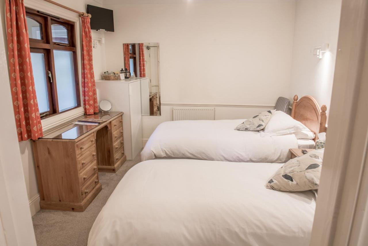 Toothbrush At Lattice - Guest Kitchen & Ev Recharging 4*