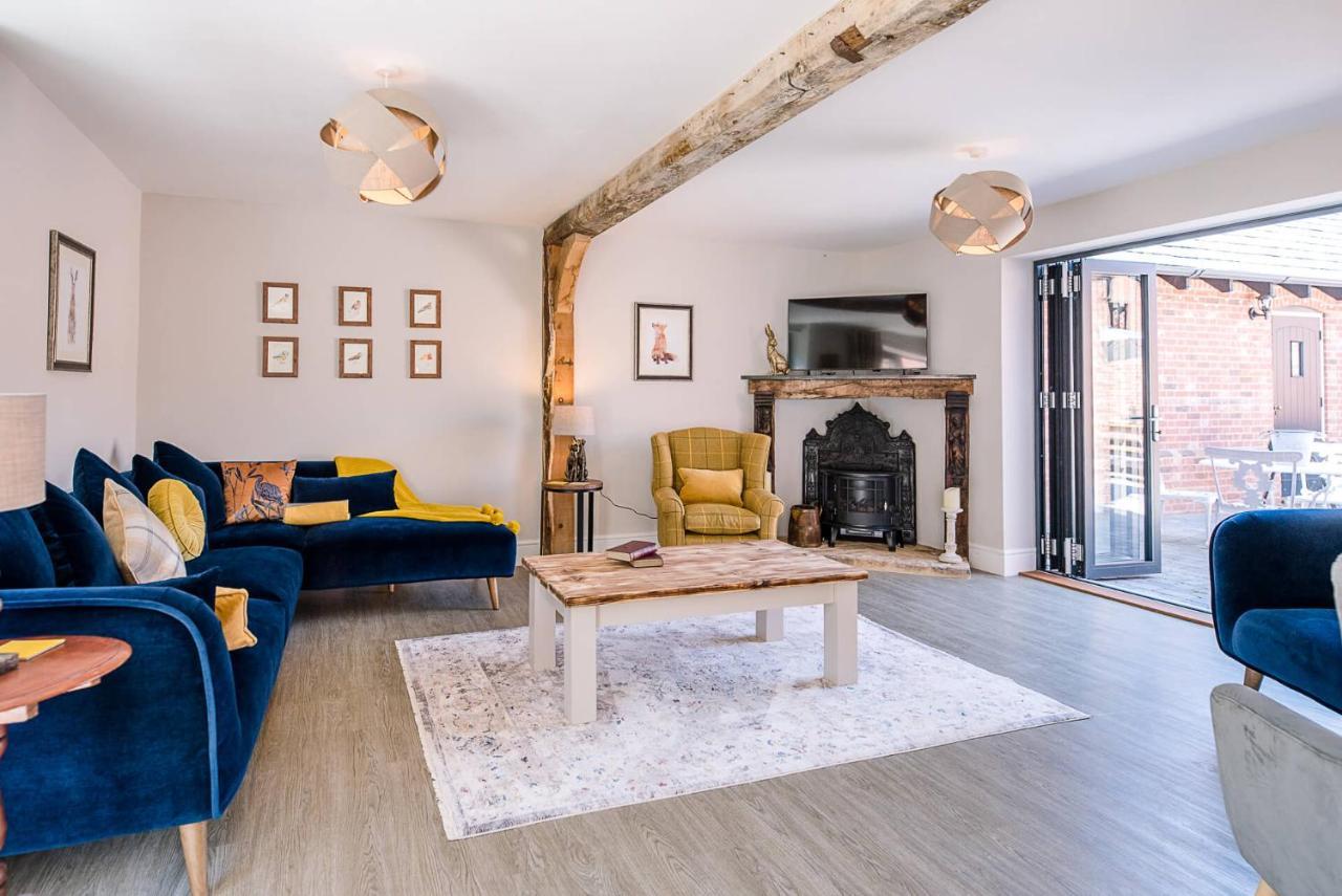 Chapel At Pond Hall Farm, Stunnning With Private Hot Tub, Hadleigh * Ipswich