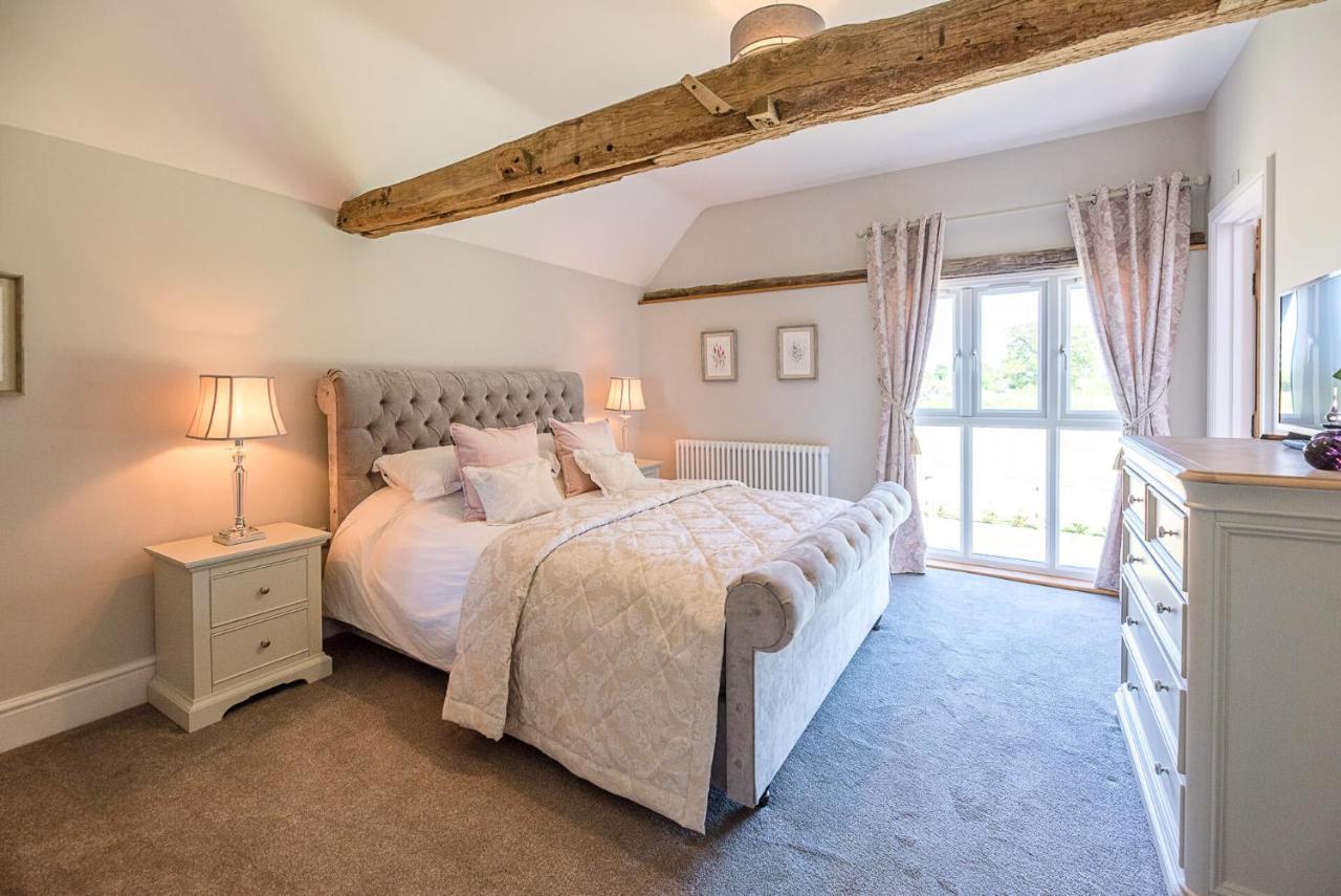 Chapel At Pond Hall Farm, Stunnning With Private Hot Tub, Hadleigh *