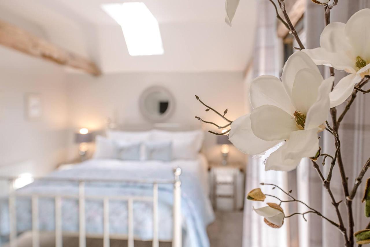 Chapel At Pond Hall Farm, Stunnning With Private Hot Tub, Hadleigh Holiday home *