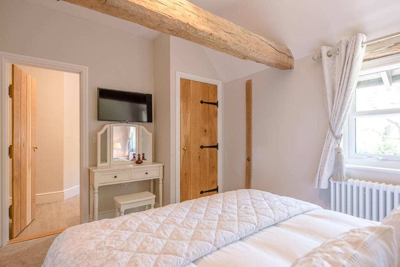 Chapel At Pond Hall Farm, Stunnning With Private Hot Tub, Hadleigh * Ipswich