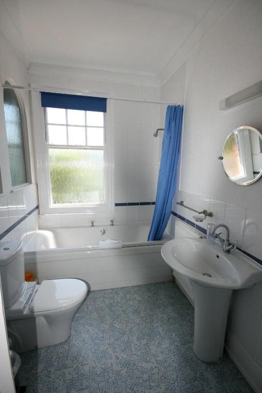 Melverley House 4*