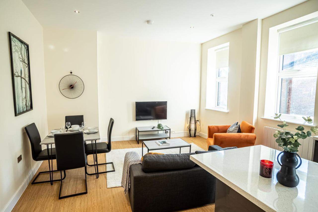 Modern Near Christchurch Park Waterfront By Belvilla *