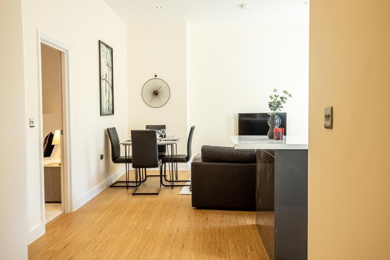 Apartment Modern Near Christchurch Park Waterfront By Belvilla *