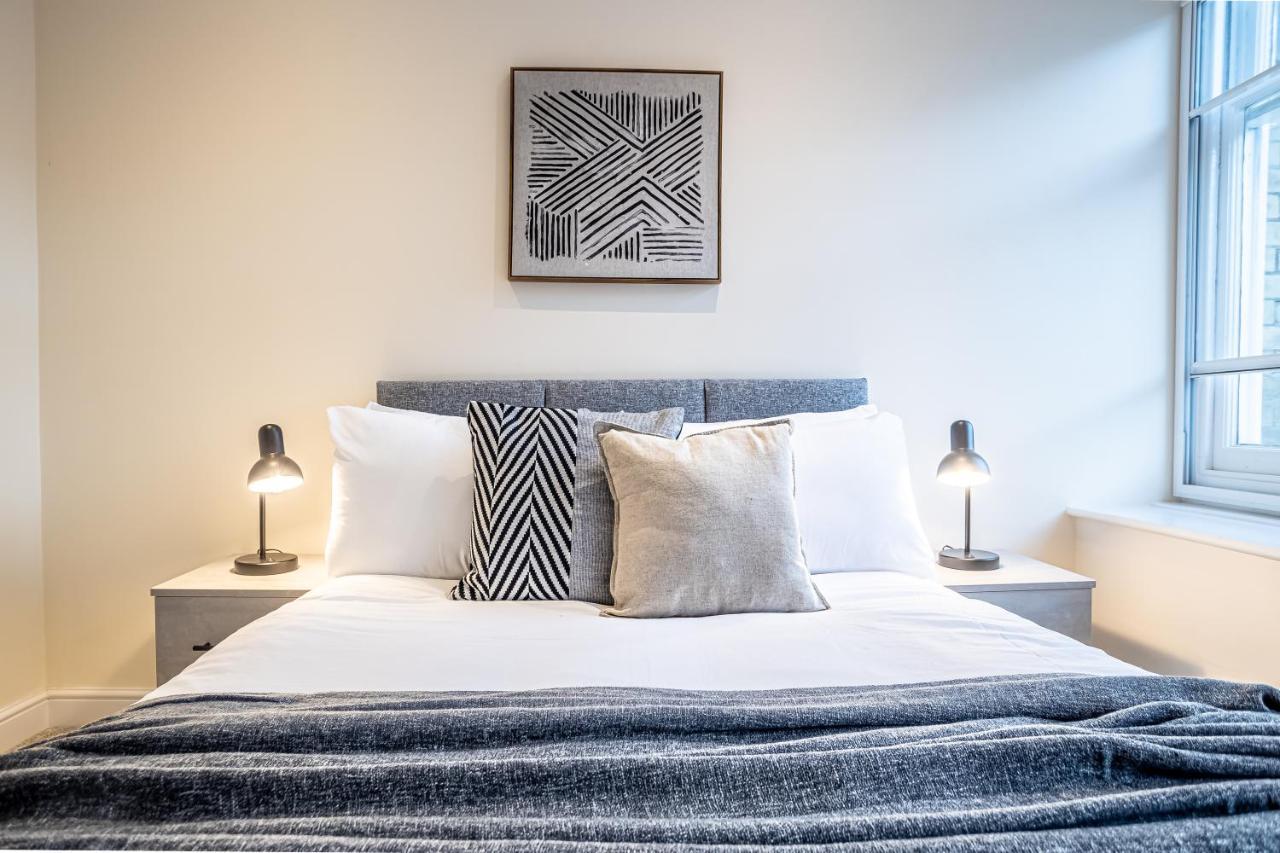 Apartment Modern Near Christchurch Park Waterfront By Belvilla