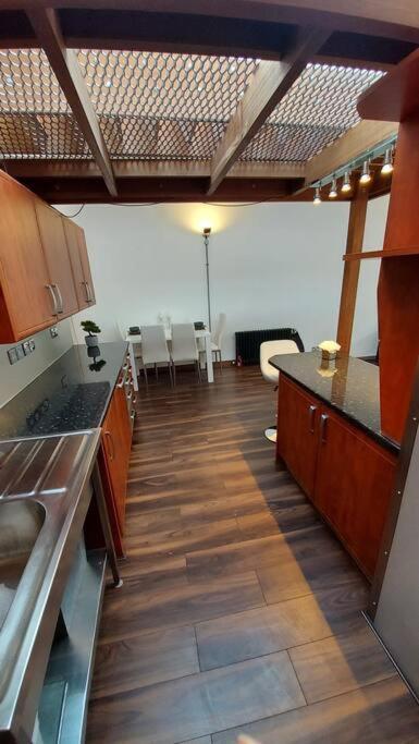 Modern And Spacious Two Bedroom *
