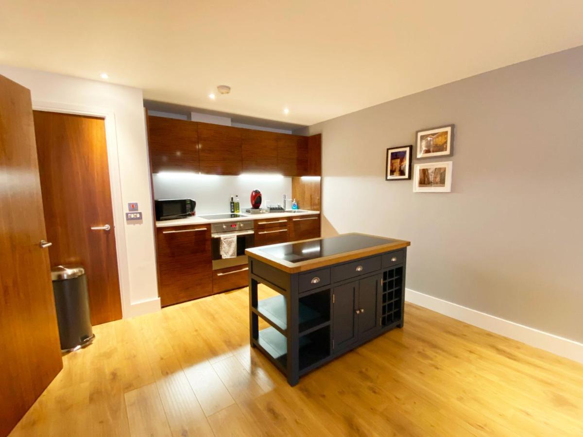 Spacious Luxury Waterfront Ipswich