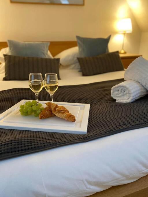 Holiday home Sapphire - 3 Bedroom House Sleeps 7 With Parking. Ipswich