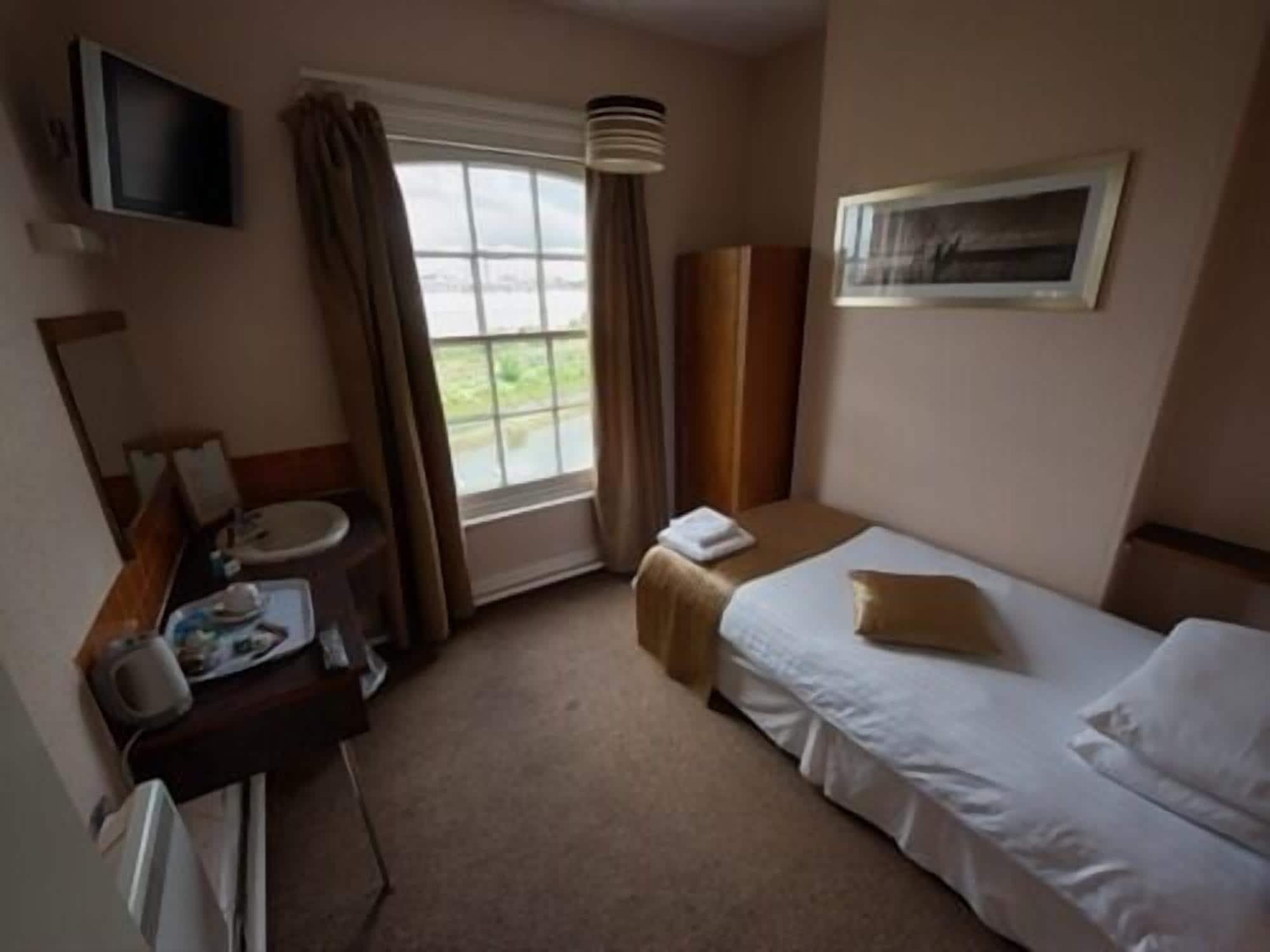 Guest house The Station