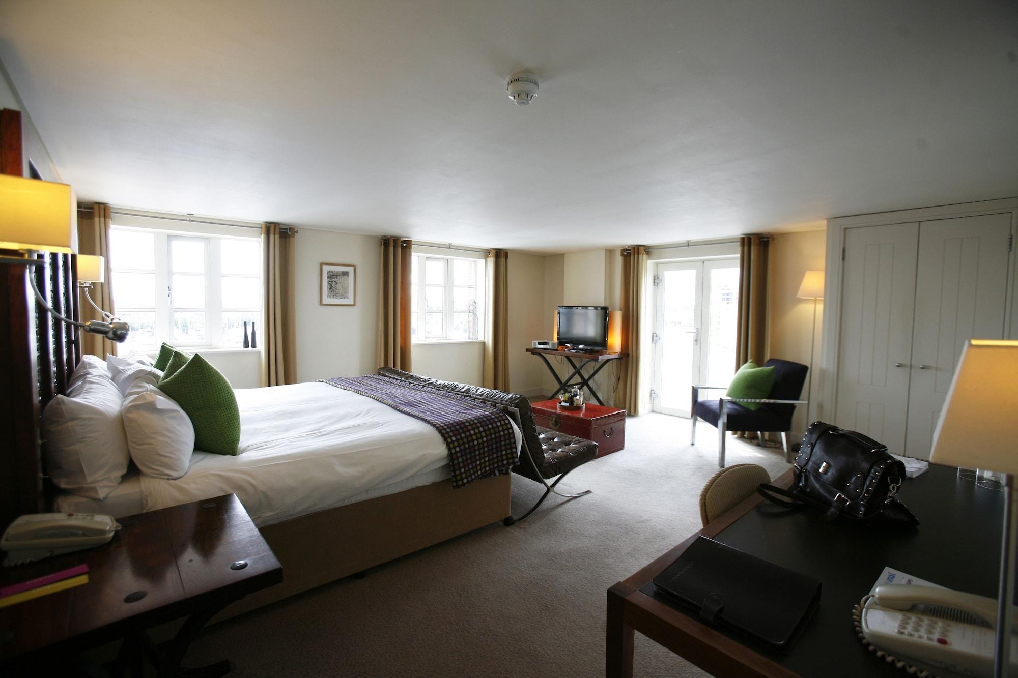 Salthouse Harbour 4*