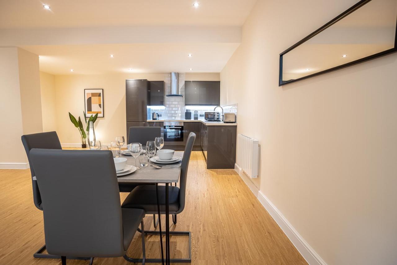 Modern Near Christchurch Park Waterfront By Belvilla