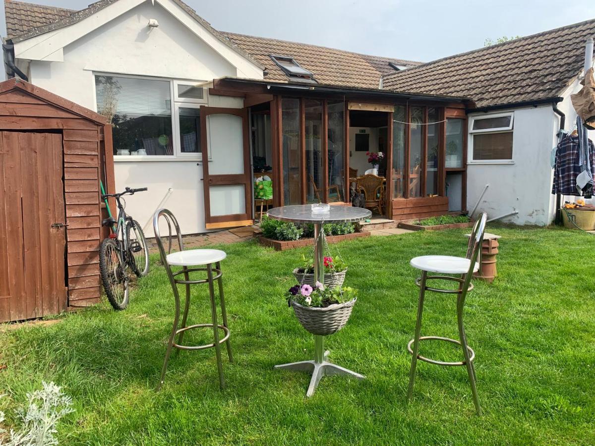 Bed & Breakfast Hikers & Bikers Refuge