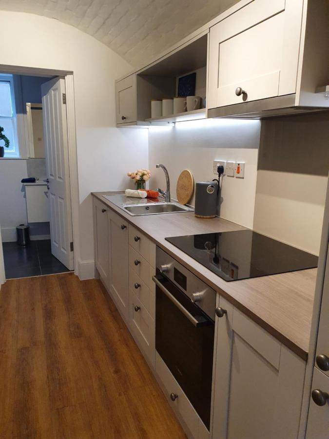 One Bedroom Flat *