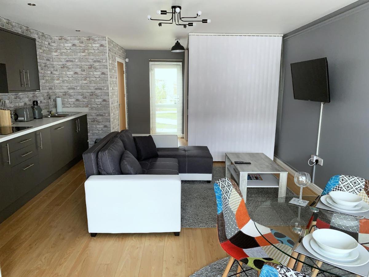 Toothbrush - - Nr Train Station * Ipswich