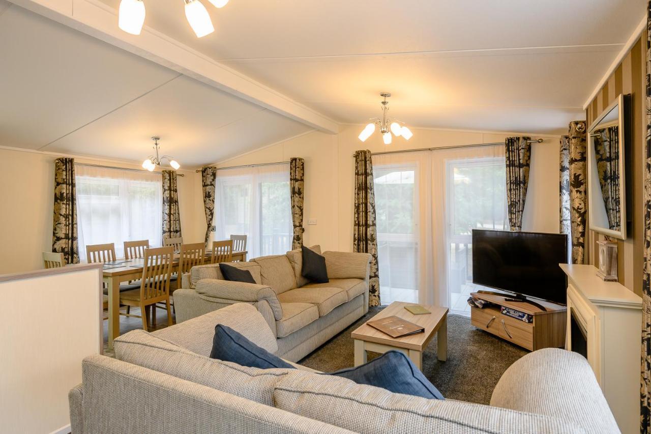 Woolverstone Marina And Park Holiday home Ipswich
