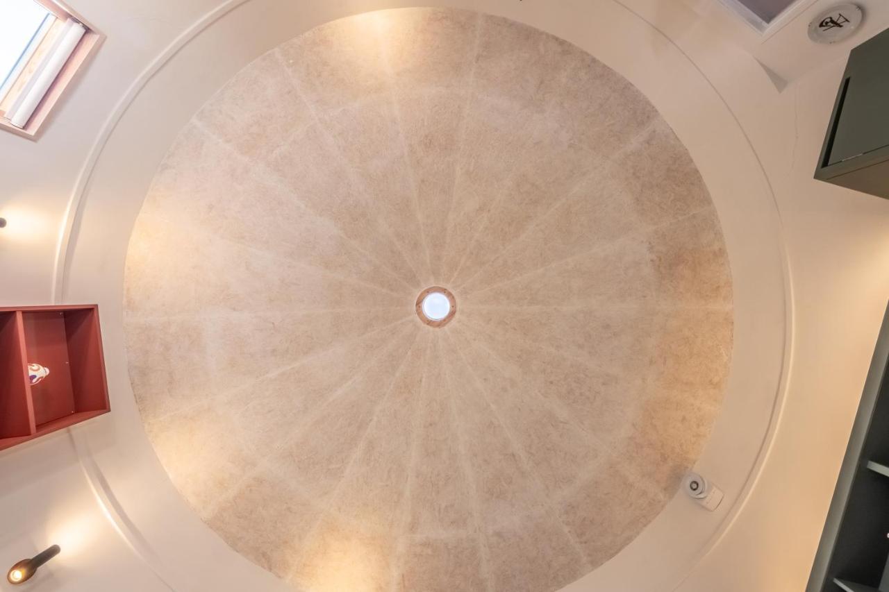 Holiday home Extraordinarily Converted Grain Stores - The Silos *